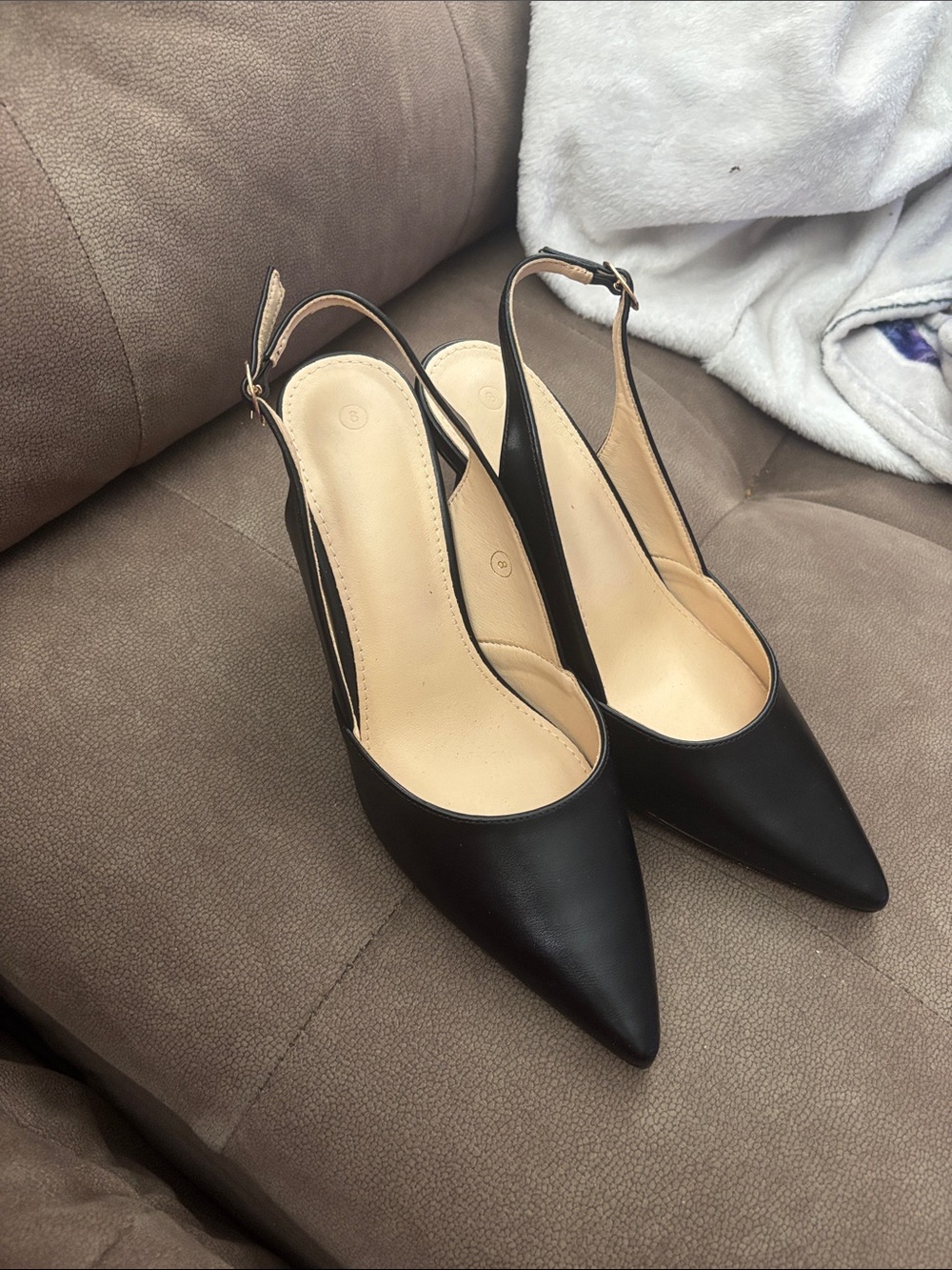 Source Unknown Black Pointed Slingback Heels